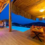 Rustic Perfect For Couples In Kalkan ヴィラ