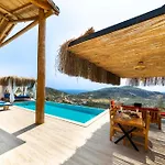 Rustic Perfect For Couples In Kalkan ヴィラ
